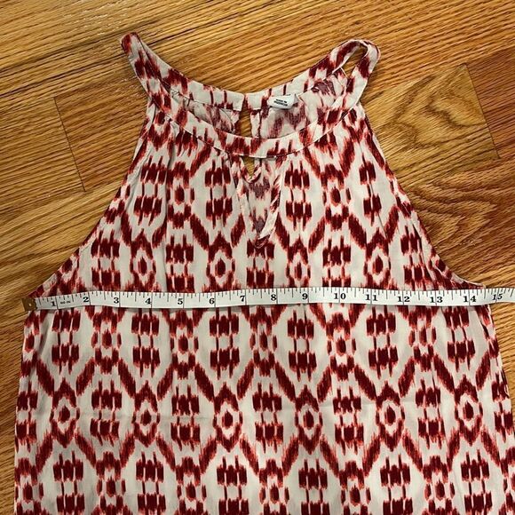 Old Navy White and Red Patterned Tank Top Blouse XS - Picture 4 of 5